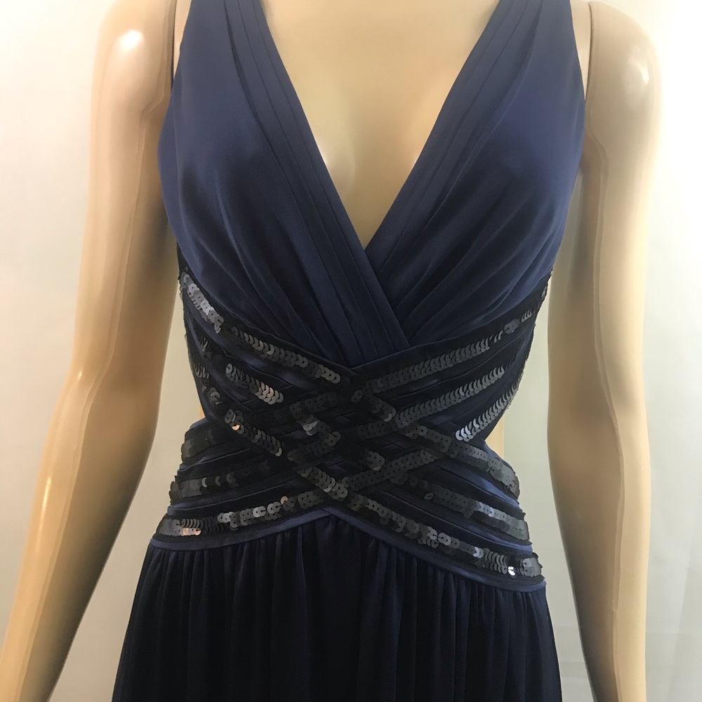 BCBG MAXAZRIA 👠🍷stunning Sexy satin Maxi dress - Picture 3 of 16